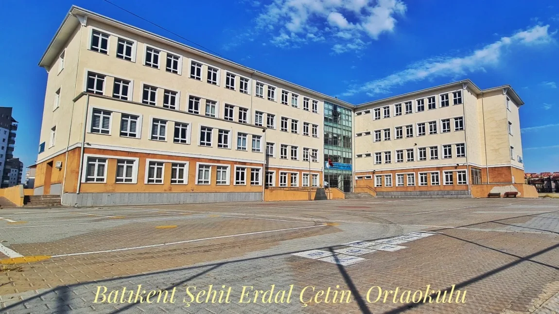 Batıkent Şehit Erdal Çetin Ortaokulu fotoğrafı