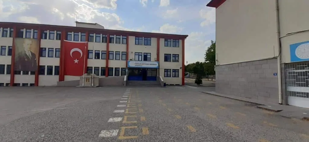 Kardelen Şehit Burak Abikebahşi Ortaokulu fotoğrafı