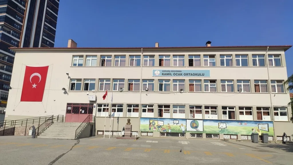 Kamil Ocak Ortaokulu fotoğrafı