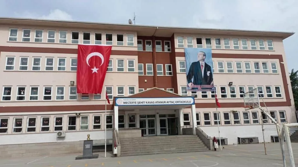 Mecidiye Şehit Kavas Atanur Aytaç Ortaokulu