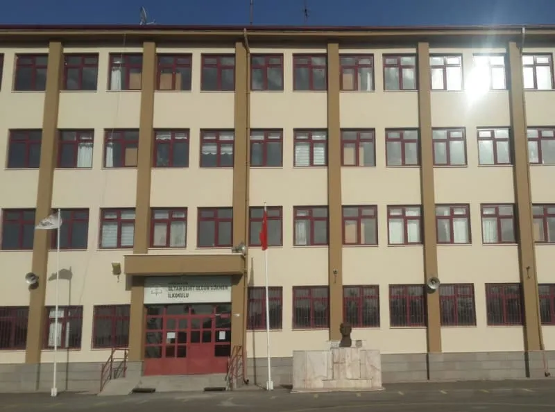 Oltan Şehit Olgun Gökmen Ortaokulu fotoğrafı