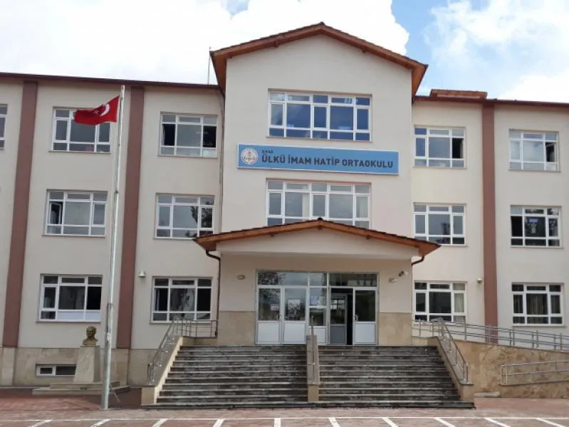 Ülkü İmam Hatip Ortaokulu