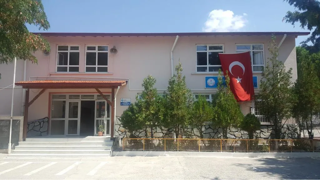 Cumhuriyet İlkokulu fotoğrafı