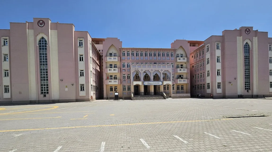 Kanuni Sultan Süleyman Ortaokulu