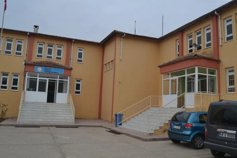 Derince İlkokulu fotoğrafı