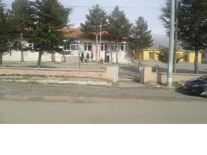 Bademdere Şehit Nuri Dayan İlkokulu fotoğrafı