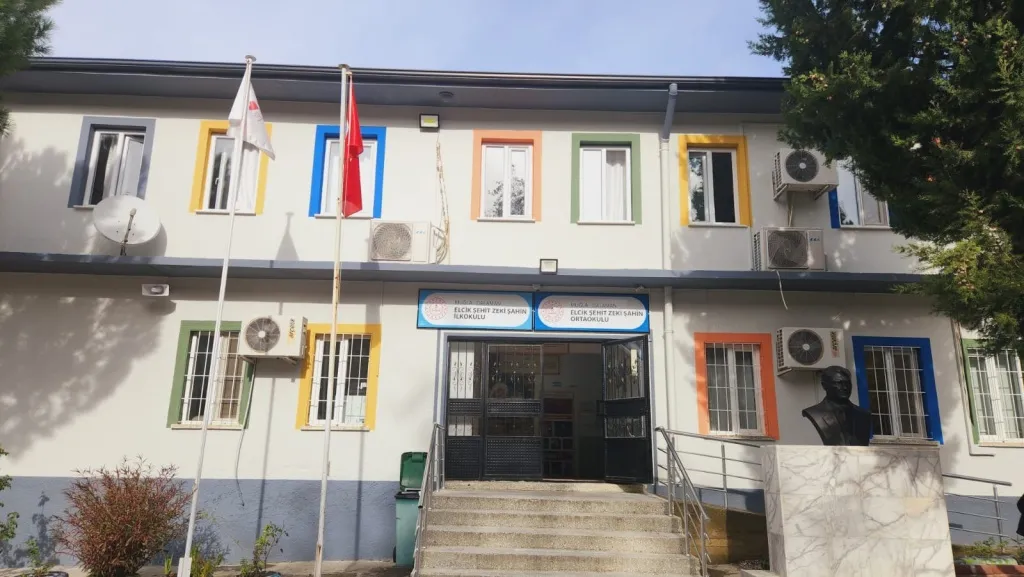 Elcik Şehit Zeki Şahin Ortaokulu