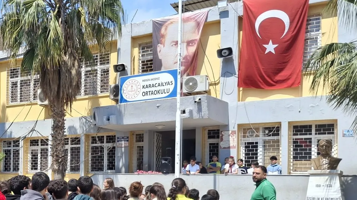 Karacailyas Ortaokulu fotoğrafı