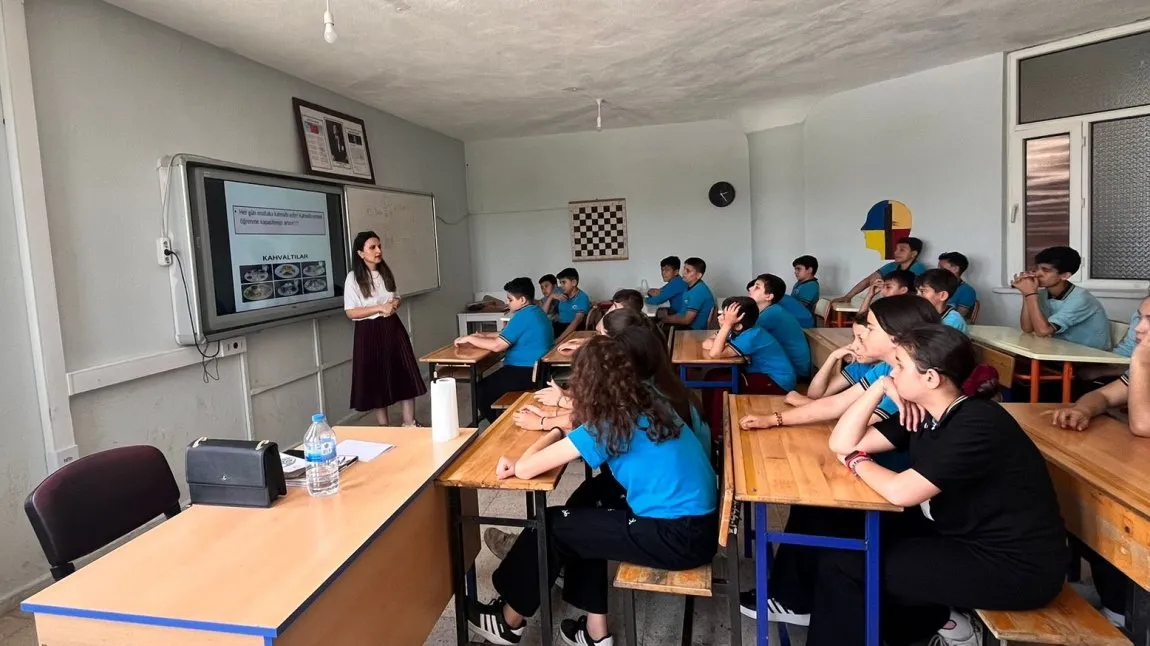 Burhan Ortaokulu fotoğrafı