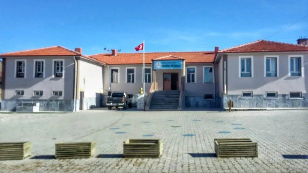 Çakırözü Ortaokulu fotoğrafı