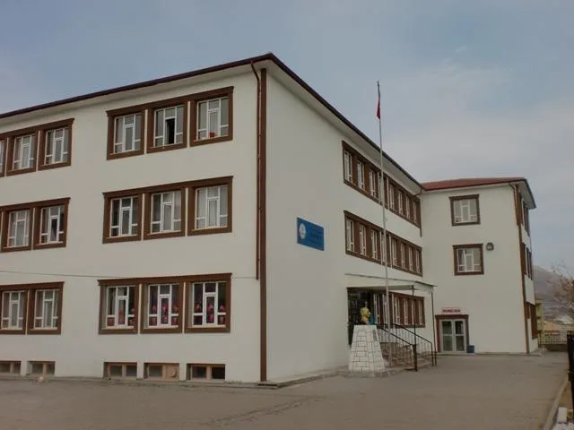 Cumhuriyet İlkokulu fotoğrafı