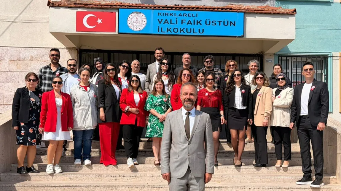 Vali Faik Üstün İlkokulu