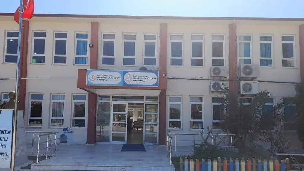 Selimiye Şükrü Tugay Ortaokulu fotoğrafı