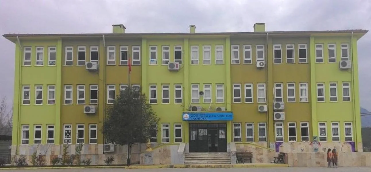 Çaltıözü Çobanlar Şehit Er Ramazan Bilgiç Ortaokulu fotoğrafı