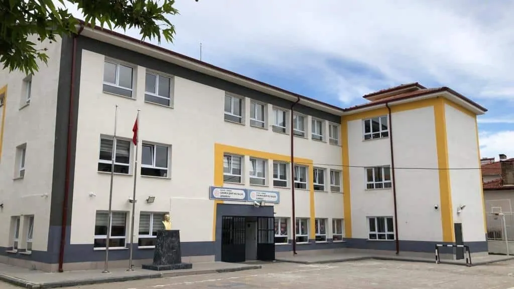 Çukurca Şehit Veli Selçuk Ortaokulu fotoğrafı