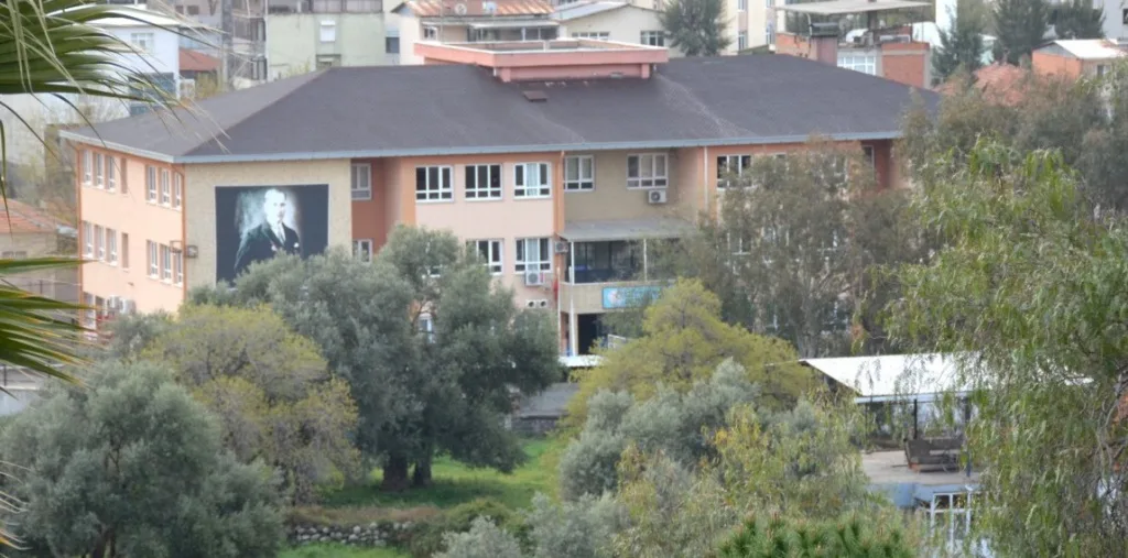 İzzet Gökçimen Ortaokulu fotoğrafı