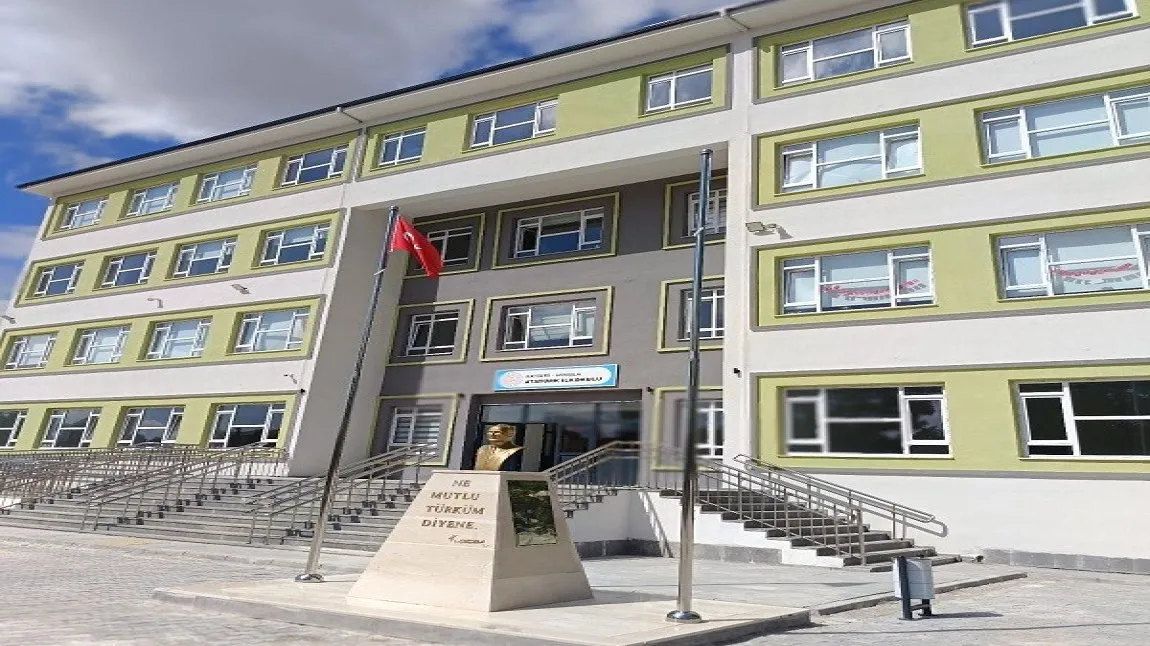 Atatürk İlkokulu fotoğrafı