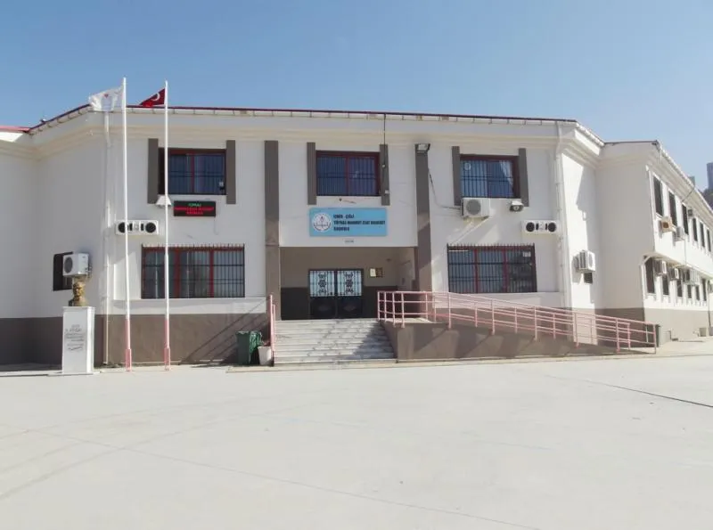 Tüpraş Mahmut Esat Bozkurt İlkokulu