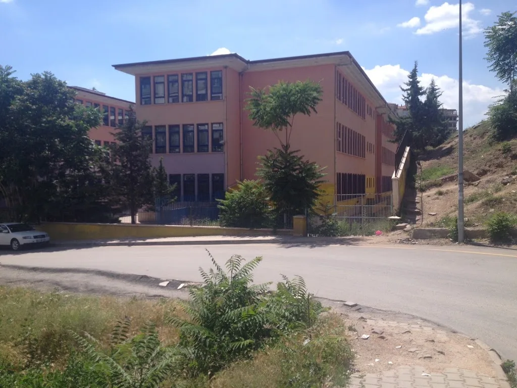 Şehit Erdem Mut Ortaokulu