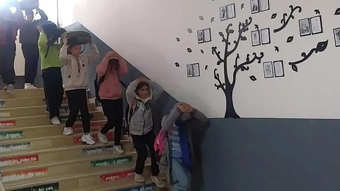 Akziyaret Ortaokulu