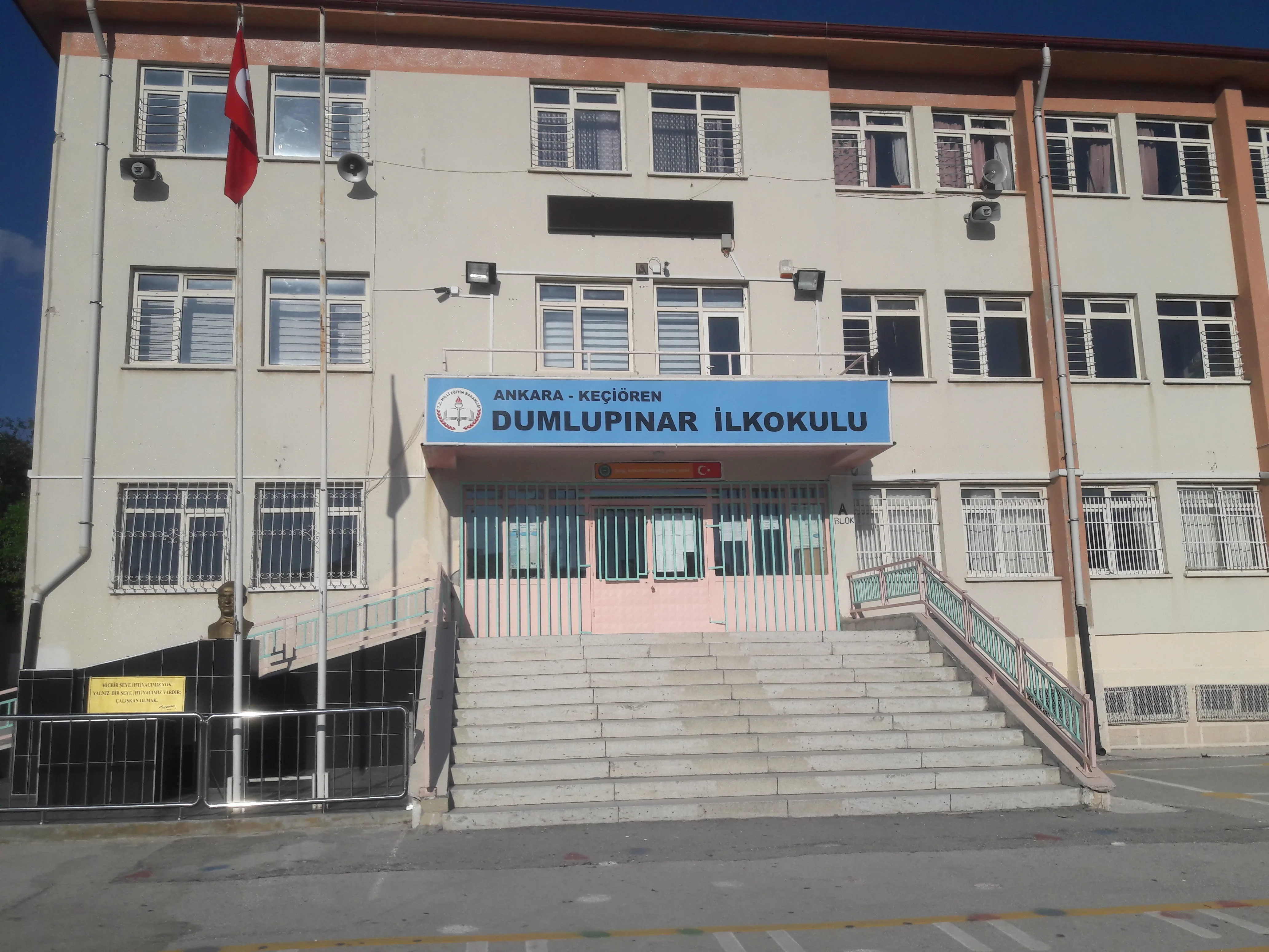 Dumlupınar İlkokulu fotoğrafı