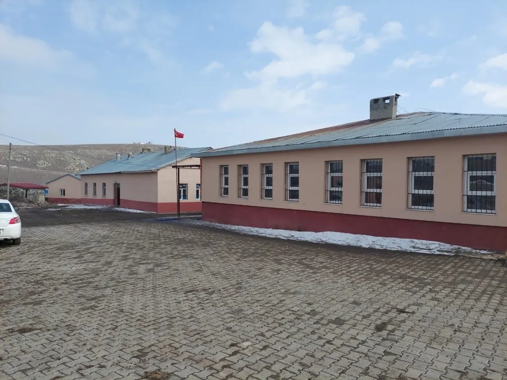 Harman İlkokulu fotoğrafı