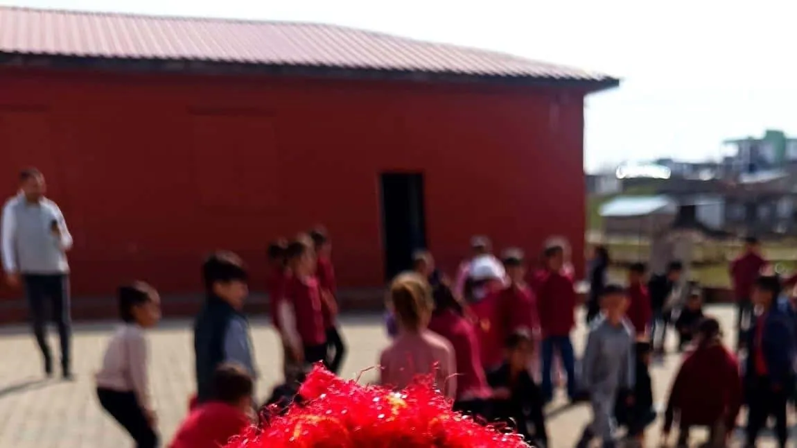 Batur İlkokulu