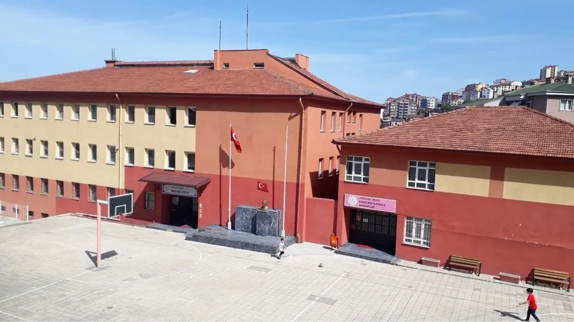 Karaelmas İlkokulu fotoğrafı