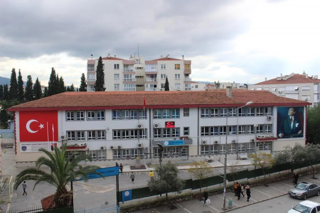 Hilal Necmiye Hüsnü Ataberk Ortaokulu fotoğrafı