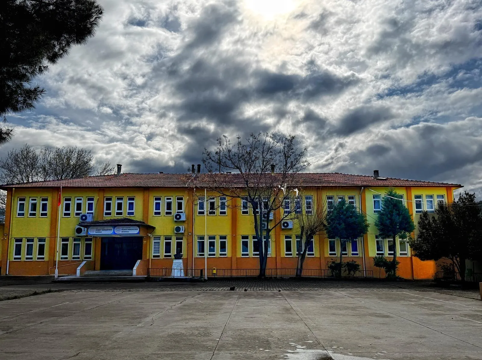 Gölbent Ramazan Patat Ortaokulu