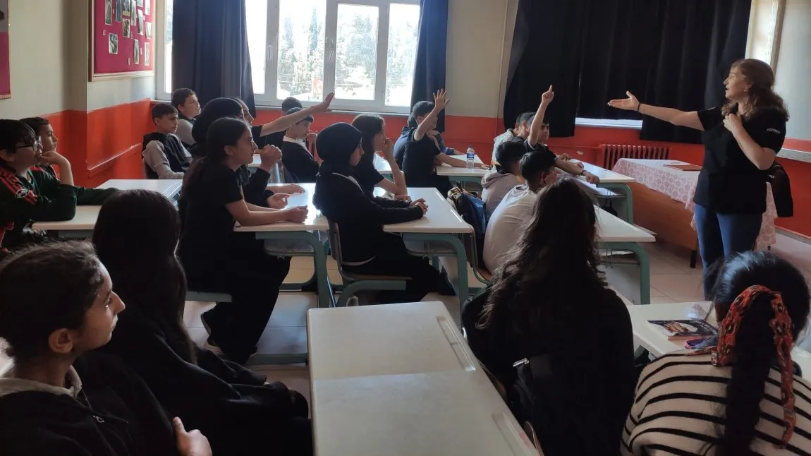 Şehit Yüzbaşı Atilla Savaş Acarca Ortaokulu fotoğrafı