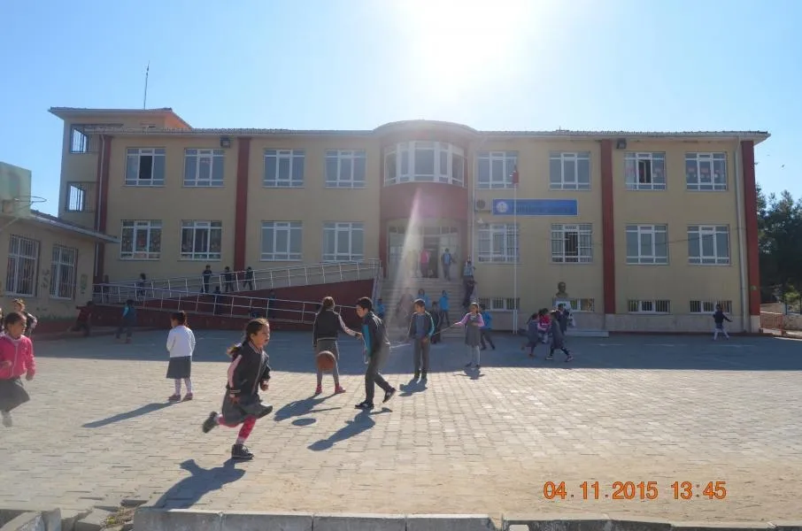 Cumhuriyet İlkokulu fotoğrafı