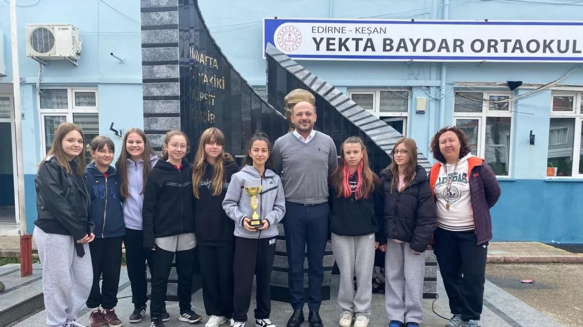 Yekta Baydar Ortaokulu fotoğrafı