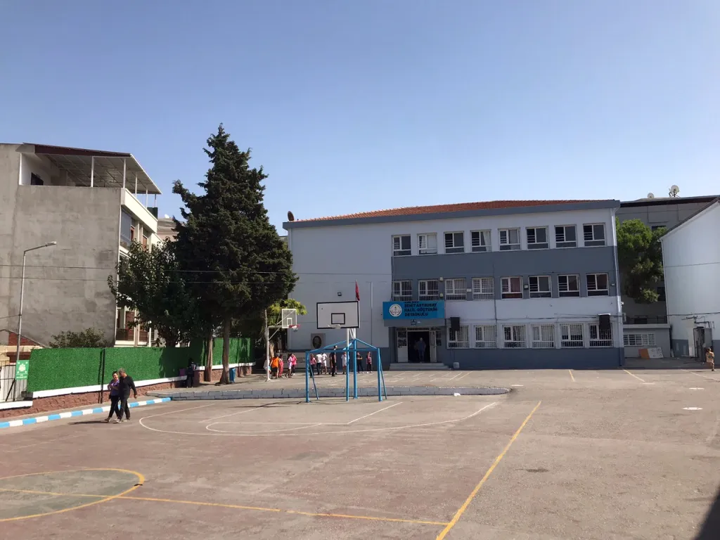 Şehit Astsubay Halil Güçtekin Ortaokulu fotoğrafı