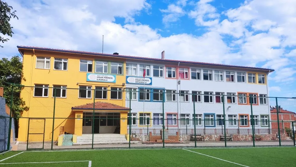 Hisar Pirireis Ortaokulu fotoğrafı