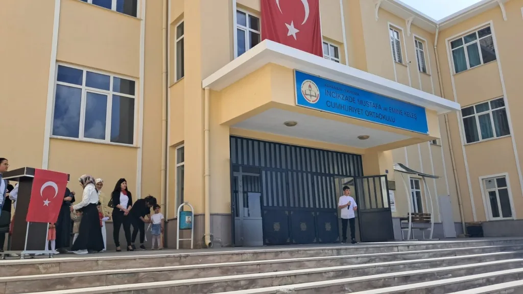 İncikzade Mustafa Ve Emine Keleş Cumhuriyet Ortaokulu