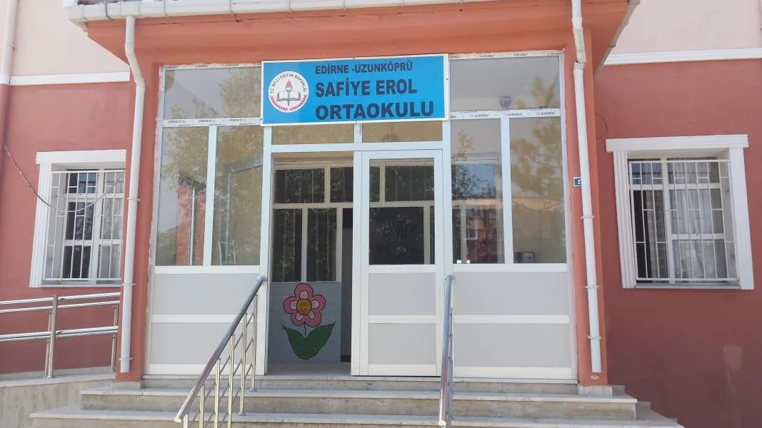 Safiye Erol Ortaokulu fotoğrafı