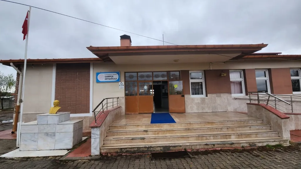Garipçe Ortaokulu fotoğrafı