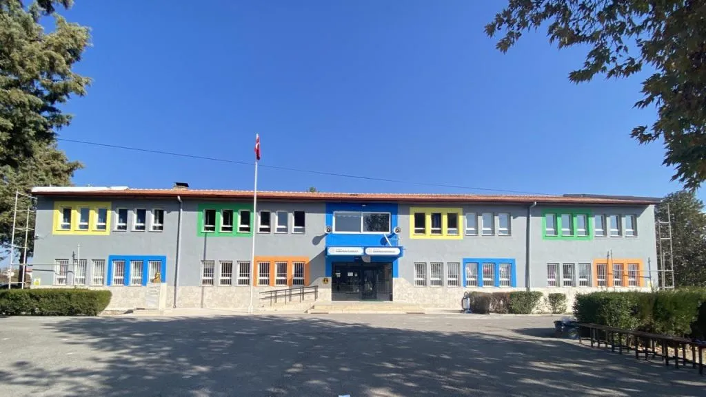 Karapınar İlkokulu fotoğrafı