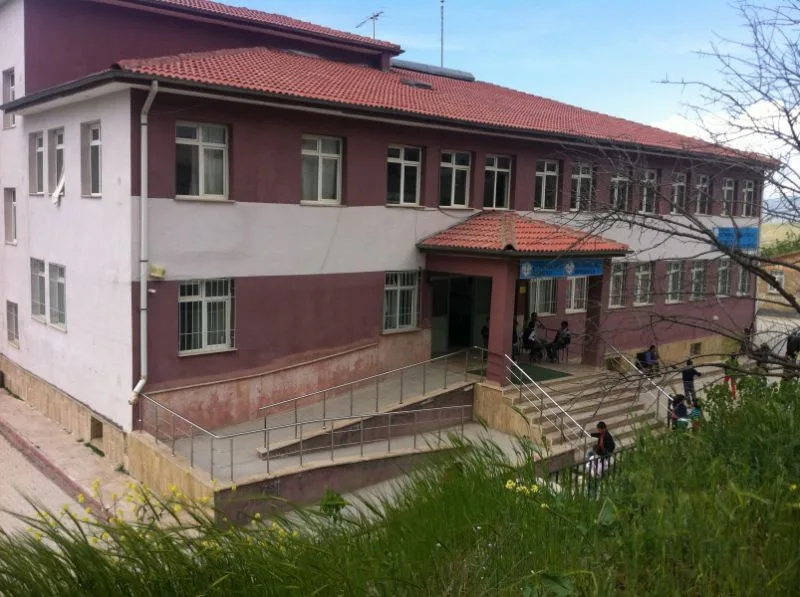 Ertuğrul Gazi Ortaokulu fotoğrafı