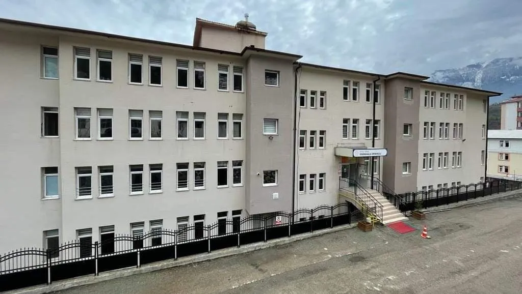 Yenimahalle Ortaokulu fotoğrafı