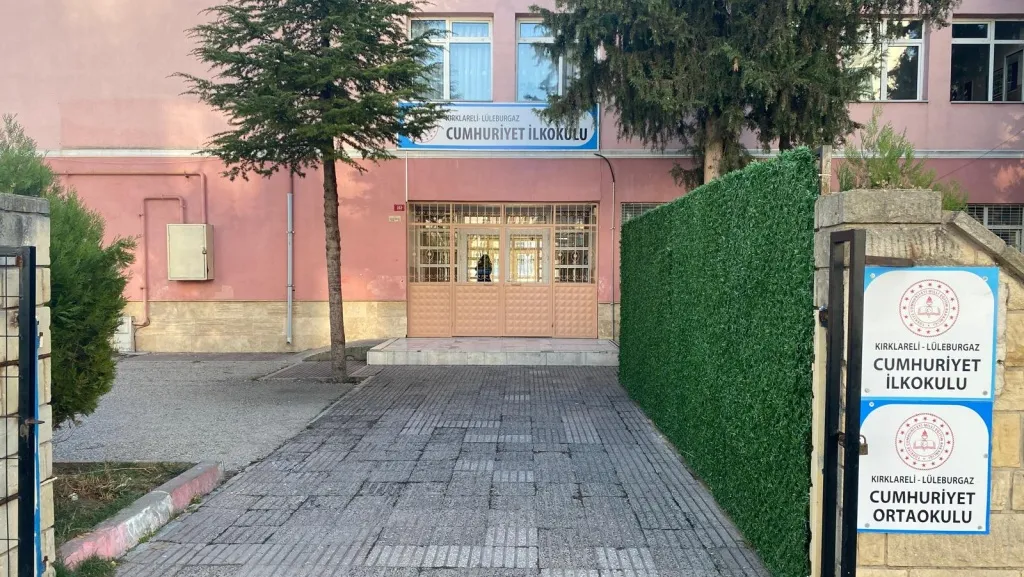 Cumhuriyet İlkokulu fotoğrafı