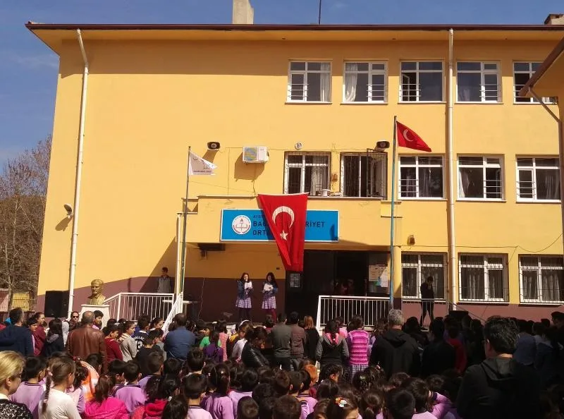 Bağarası Hürriyet Ortaokulu fotoğrafı