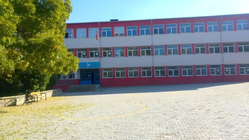 Edremit İlkokulu fotoğrafı