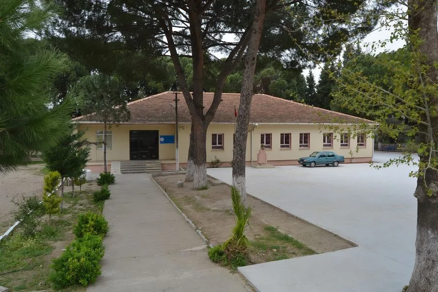 Büyükkale Mediha İçel Ortaokulu fotoğrafı