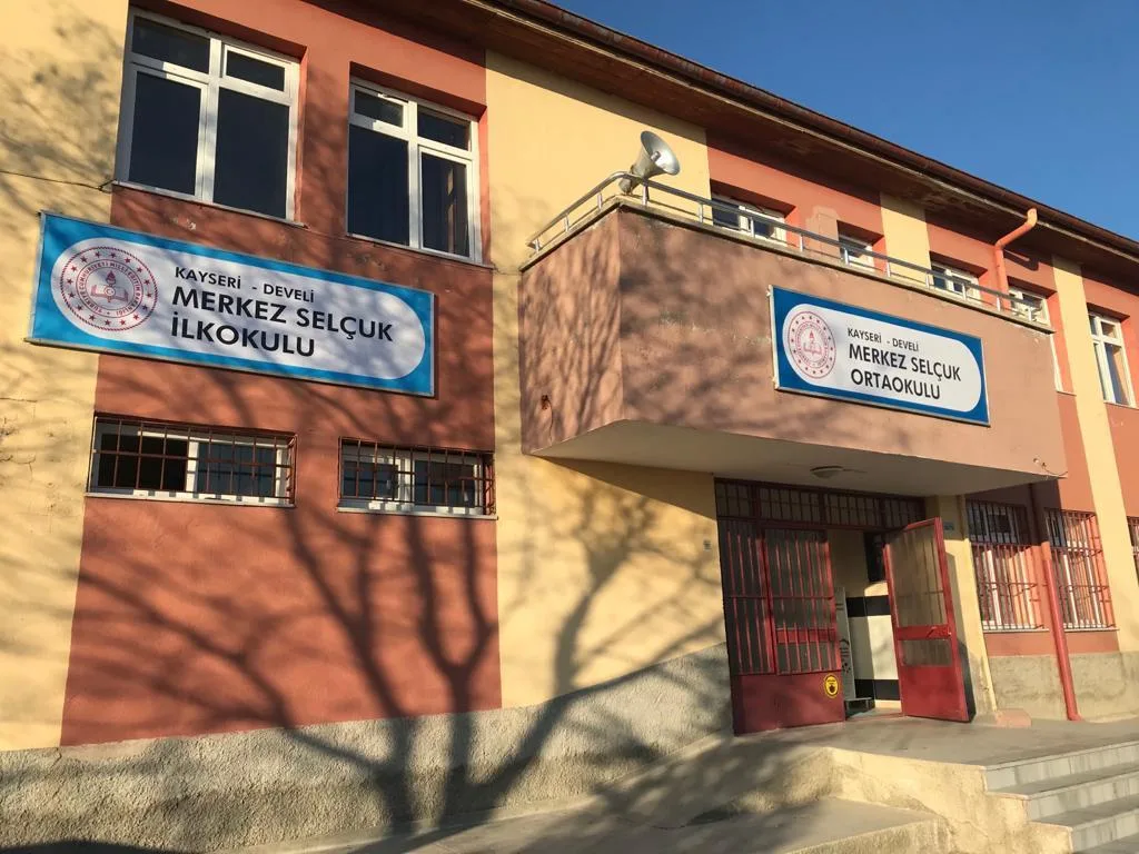 Merkez Selçuk Ortaokulu