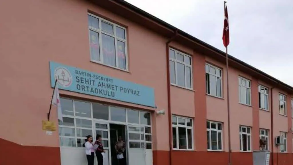 Esenyurt Şehit Ahmet Poyraz Ortaokulu