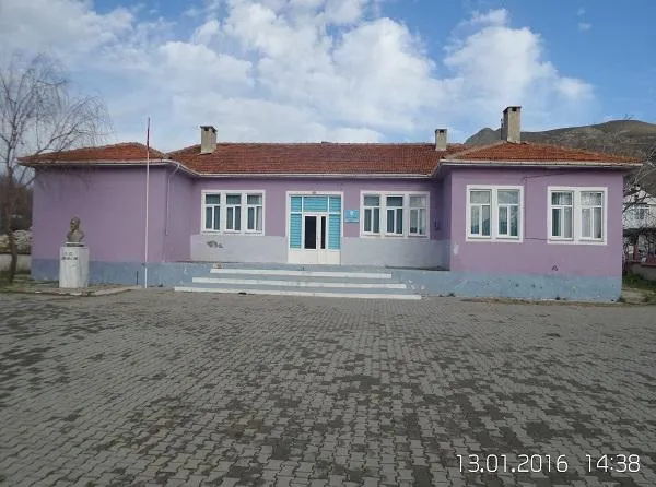 Yeni Bademli İlkokulu fotoğrafı