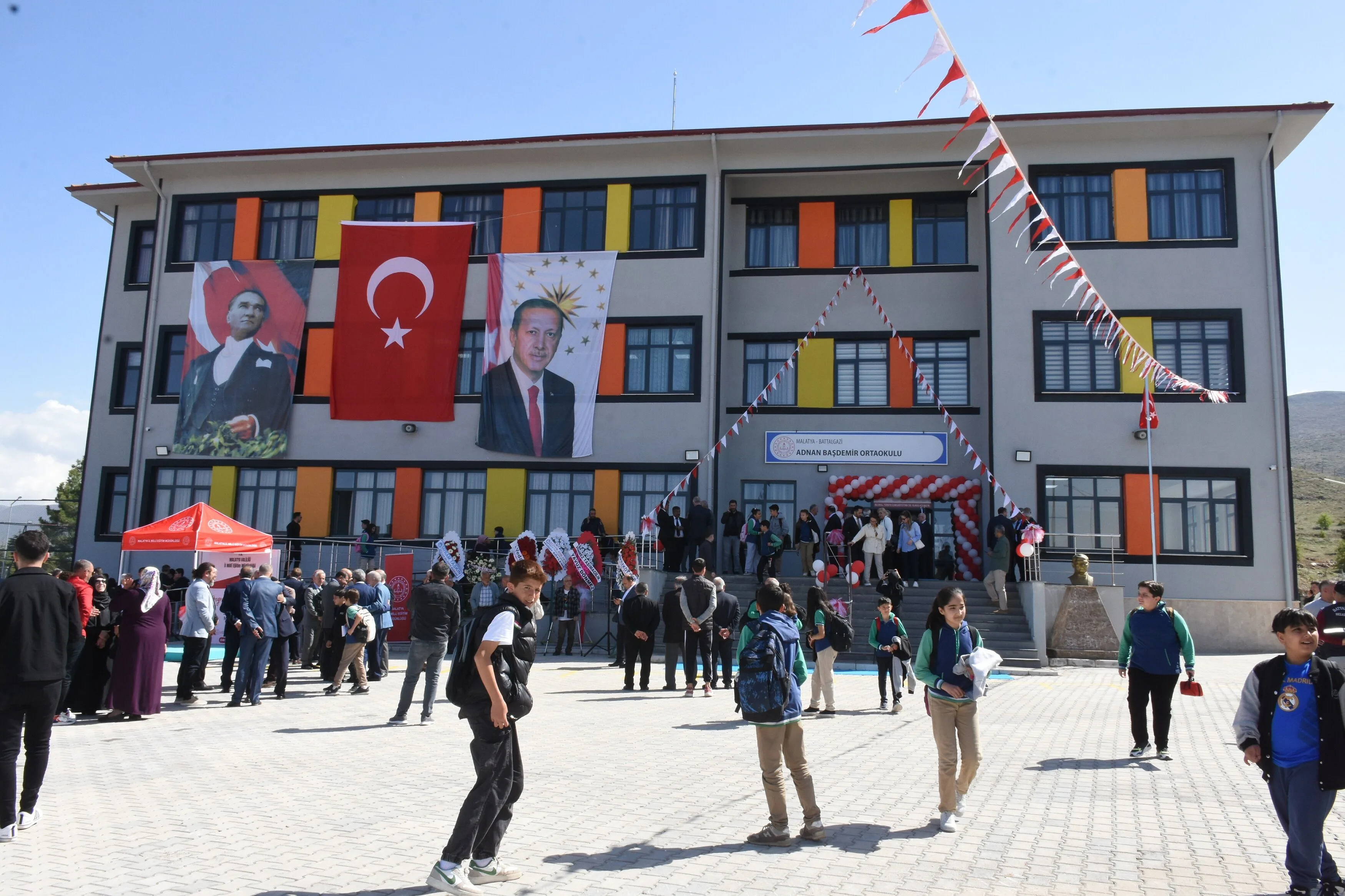 Adnan Başdemir Ortaokulu fotoğrafı