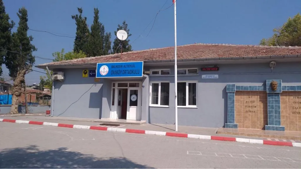 Ovaköy Ortaokulu